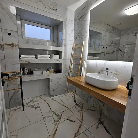 New4 * Olomouc